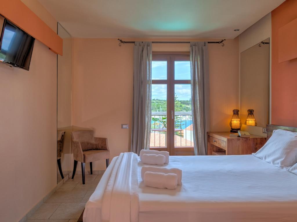 Fiscardo Bay Hotel Фискардон Экстерьер фото