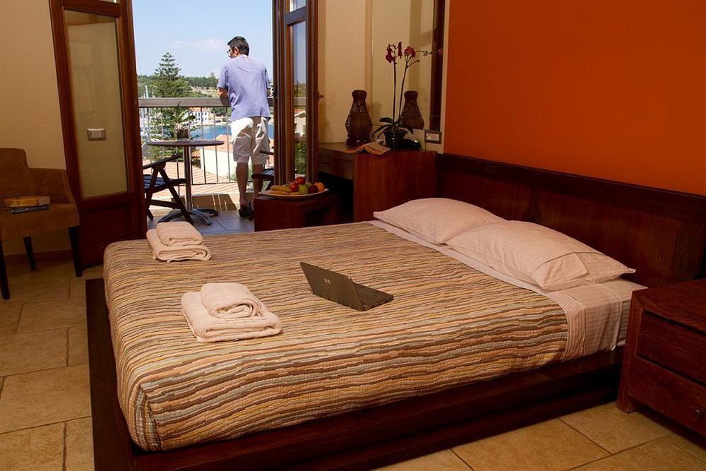 Fiscardo Bay Hotel Фискардон Экстерьер фото