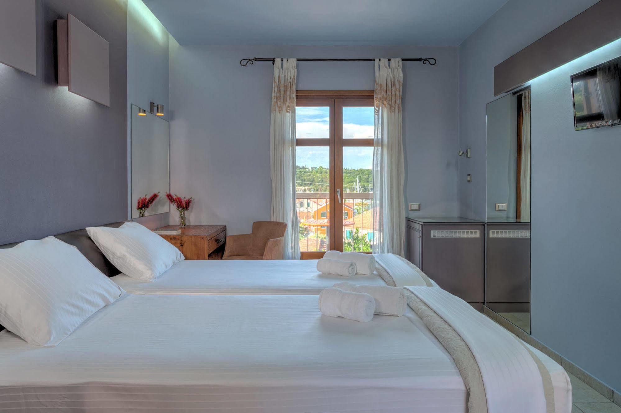 Fiscardo Bay Hotel Фискардон Экстерьер фото